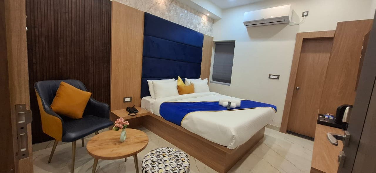Comfort Stays & Hotels
