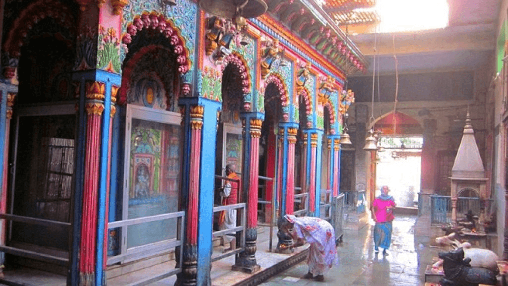 Nageshwarnath Temple